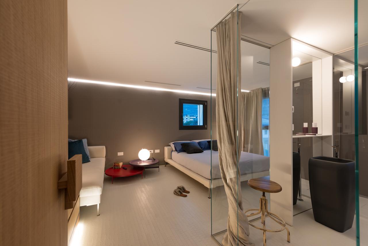Black And White Locanda Sondrio